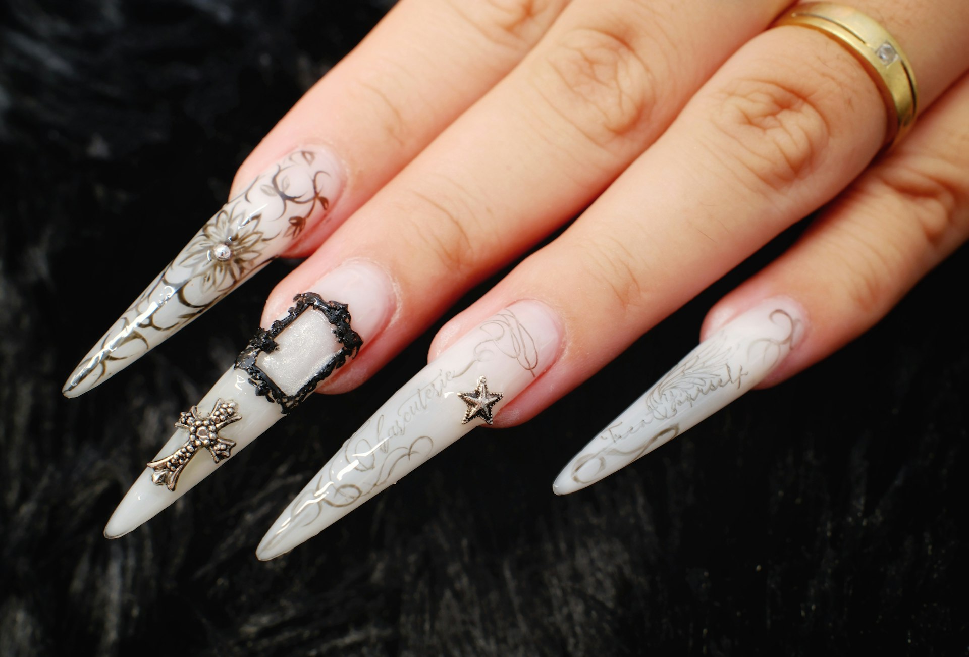 Subtle Quartz Texture Oval Nails
